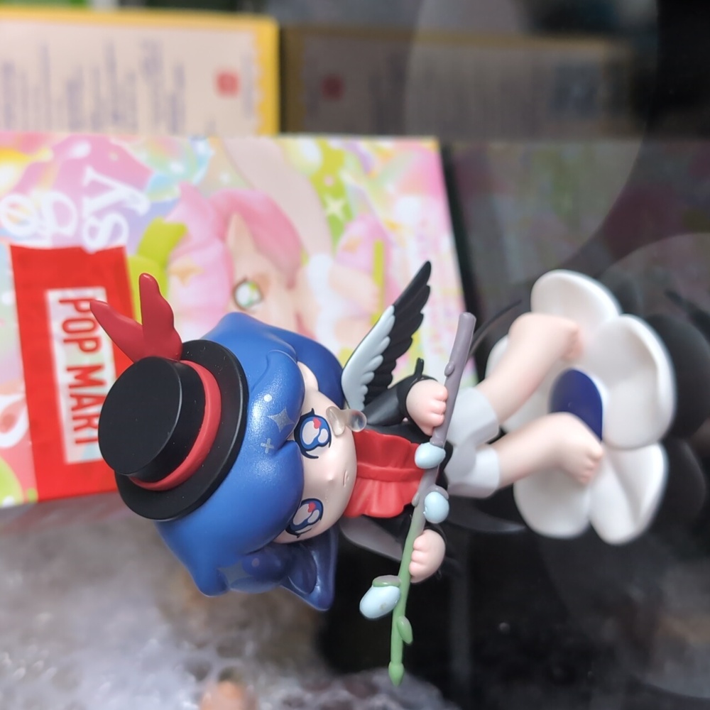🌟Azura "Spring Fantasy" series -'Swallow Fairy' from PopMart